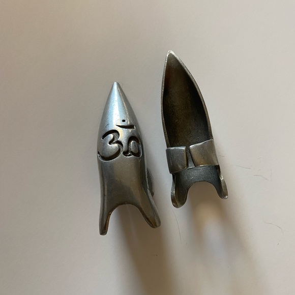 OM PINKY RING - Picture 3 of 6